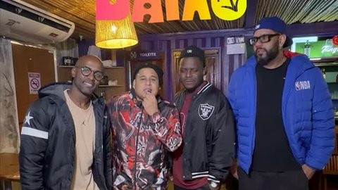 Grupo Caju Pra Baixo na Arena Golden Beach