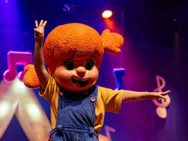 Fenômeno teatral infantil Diário de Mika será encenado sábado no Centro Cultural
