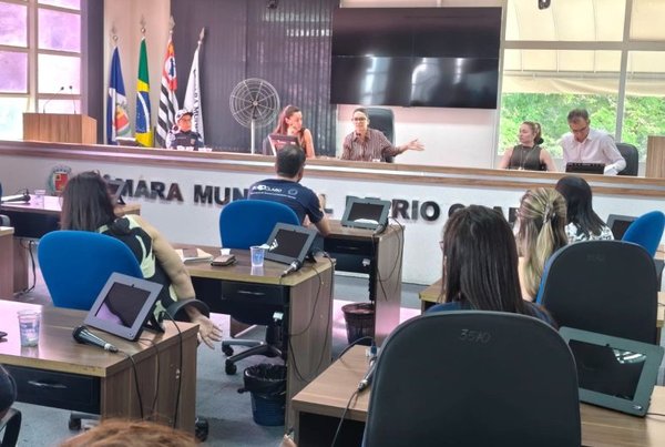 Procuradoria da Mulher reúne órgãos para fortalecer combate à violência em Rio Claro